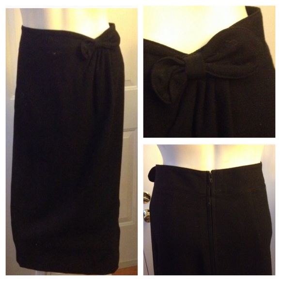 Vintage Dresses & Skirts - Vintage 80's Black Wool Crepe Pencil Skirt